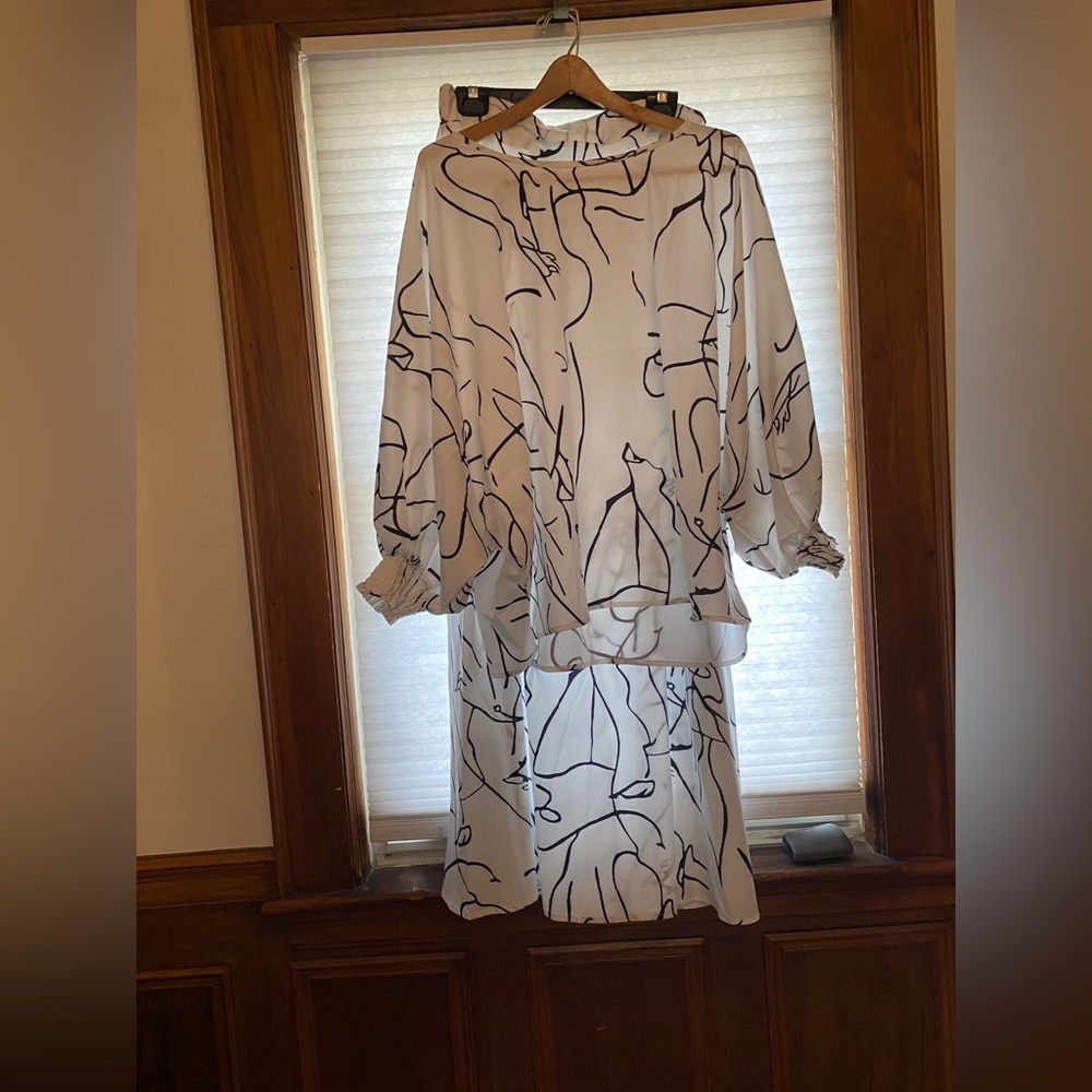 Blouse and skirt set